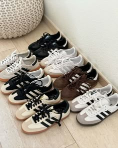 Aesthetic Wishlist, Samba Shoes, Samba Outfit, Mode Shoes, Mode Tips, Adidas Shoes Women