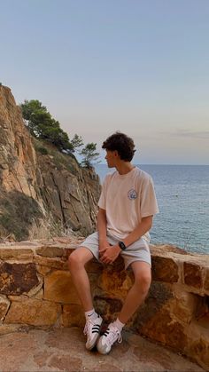 Boys summer outfit idea adidas samba europe spain Coastal Men’s Outfits, Casual Guy Outfits Summer, Basic Guy Outfits Aesthetic, British Guys Aesthetic, Male Aesthetic Outfit Summer, Beach Guys Aesthetic, Men’s Summer Outfit Aesthetic, Beach Guy Aesthetic Outfits, La Summer Outfits Men