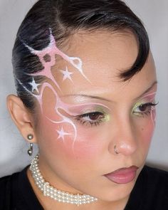 Maximalist Makeup, New Makeup Ideas, Expensive Makeup, Work Makeup, Unique Makeup, Graphic Liner, Instagram Graphic, Creative Eye Makeup, 90s Aesthetic