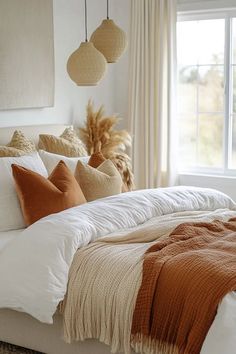 Fall bedroom inspo aesthetic curated for a trendy autumn look Fall Master Bed Decor, Fall Boho Bedroom, Bedroom Cozy Modern, Bedroom Ideas Eclectic, Autumnal Bedroom, Bedroom Inspo Aesthetic, Preppy Bedrooms, Calm Bedroom Ideas, Warm Bedroom Colors