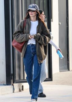 Cap Outfit, Kendall Style, Kendall Jenner Outfits, Jenner Outfits, Celebrity Street Style, Kendall Jenner Style, Outfits With Hats, Fashion Mistakes