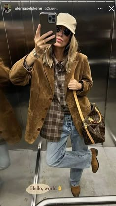 Vintage Suede Jacket Outfit, Fringe Suede Jacket Outfit, Suede Shirt Outfit, Suede Blazer Outfit, Suede Jackets For Women, Brown Suede Jacket Outfit, Suede Jacket Outfit, Cold Fashion, Cowgirl Style Outfits