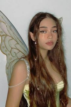 Fairy Halloween Makeup, Halloween Ideias, Butterfly Halloween Costume, Fairy Wings Costume, Doctor Halloween, Fashion Outfits Winter, Butterfly Halloween, Fashion Outfits Summer, Aesthetics Fashion