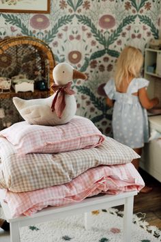 TISU's soft muslin baby&kids duvet cover set with a matching pillowcase in a beautiful gingham check pattern!  ☁️ Made of soft and breathable muslin cotton that keeps your baby warm and cozy ☁️ Size: EU Standard Size - Duvet Cover 85*125 cm / 33*49 inch. Pillowcase 40*60 cm / 15*23 inch ☁️ Size: USA Standard Size - Duvet Cover 100*127 cm / 39*50 inch. Pillowcase 35*40 cm / 13*16 inch ☁️ Custom size: send us a message!  TISU muslin duvet covers are easy to use directly after washing and drying - Baby Duvet, Boy Girl Nursery, Kids Sheets, Kids Duvet, Baby Boy Bedding, Kids Duvet Cover, Bassinet Sheets, Diaper Changing Pad, Muslin Baby