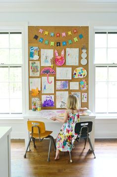 Install an oversized cork board for them to decorate with their creations. | 28 Beautiful Ways To Display Your Kids' Artwork Diy Cork Board Wall, Diy Kids Art Display, Cork Board Wall, Displaying Kids Artwork, Art Display Kids, Young House, Young House Love, Art Desk, Kids Artwork