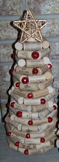 Ann Greenspan's Crafts: My Second Cork Christmas Tree Wedding Dresses Country, Wine Cork Diy Projects, Country Wedding Ideas, Dresses Country