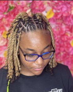 Dreads Two Strand Twist, Cute Locs Hairstyles, Loc Style Ideas, Loc Knots, Starter Locs Styles, Cute Locs, Natural Braid Styles, Marley Locs, Hairstyles For Locs