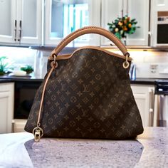 Purchased March 2023. The Louis Vuitton Artsy Mm Bag Measures 18.1 Inches In Width By 12.6 Inches In Height By 9.4 Inches In Depth. Louis Vuitton Artsy Mm, Louis Vuitton Artsy, March 2023, In Depth, Louis Vuitton Bags, Authentic Louis Vuitton, Louis Vuitton Bag, 6 Inches, Bag Lady