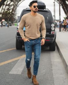 Casual Fall Outfits For Men, Men’s Business Casual 2022, Men’s Casual Dress Outfits With Jeans, Men’s Light Jeans Outfit, Men’s Khaki Pants Outfit Fall, Men’s Brown Jeans Outfit, Sweater Outfits Men, Men Fashion Casual Shirts