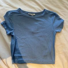 Never Worn. Tag Still On Cutest Zara Tops, Blue Crop Top Outfit, Blue Top Outfit, Tiny Tops, Baggy Jeans For Women, Light Blue Crop Top, Cute Nike Outfits, Downtown Outfits, Sock Outfits