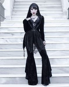 Goth Rockstar Outfits, Female Reaper, Goth Graduation Outfit, Vampire Fashion Women, Goth Barbie, Goth Cowgirl, Gothic Victorian Aesthetic, Dark Gothic Fashion