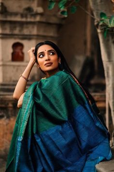 Sobhita Dhulipala Aesthetic, Sobhita Dhulipala Saree, Indian Woman Photography, Indian Wear Photoshoot Ideas, Aesthetic Indian Photography, Indian Traditional Aesthetic, Indian Fashion Photography, Indian Poses, Sobhita Dhulipala