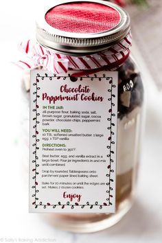 chocolate peppermint cookie mix in a jar