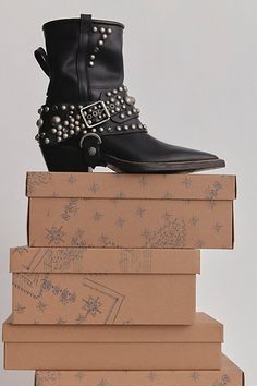 We The Free Axel Boots Rugged Boots, Metal Embellishments, Boho Clothing, Leather Interior, Lace Up Boots, Favorite Jeans, Boho Outfits