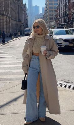 Mantel Outfit, Nyc Winter Outfits, New York Outfit, Ny Outfits, Nyc Outfits, New York Outfits, Winter Fashion Outfits Casual, Cold Outfits