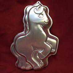 Wilton Precious Pony Cake Pan 2105-2914 1986 Horse Unicorn My Little VTG Mold #Wilton #pony #ponycake Unicorn Cake Pan, Butter Chicken Recipe Easy, Unicorn Ideas, My Little Pony Cake, Little Pony Cake, Pony Cake, Easy Butter