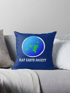 Kaufe "Flat Earth Society" von Limeva auf folgenden Produkten: T-Shirt, Classic T-Shirt, Vintage T-Shirt, Leichter Hoodie, Tailliertes Rundhals-Shirt, Shirt mit V-Ausschnitt, Baggyfit T-Shirt, Grafik T-Shirt, Chiffontop für Frauen, Kontras... Indie Decor, Spray Paint