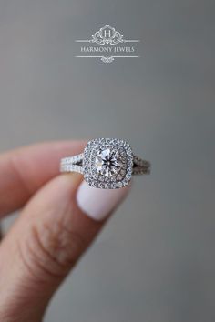 #roundbrilliantengagementring #doublehaloring #doublehalo #diamondengagementring #engagementring 0 7 Carat Engagement Ring, Engagement Rings Round Solitaire, 7 Carat Engagement Ring, Ring Upgrade, Big Wedding Rings, Cushion Halo Engagement Ring, Modern Gold Jewelry