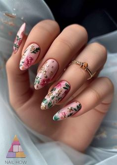 Indulge in the beauty of spring with these delicate rose-patterned coffin nails, enhanced with subtle gold accents for a touch of luxury. #RoseNails #SpringManicure #CoffinNailDesign 2023 Nails Ideas, Summer Nails 2024, Beach Nail Art, Beach Nail, 2023 Nails, Festive Nail Art, Elegant Nail Designs, Abstract Nail Art