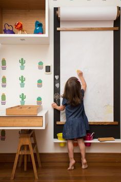 As melhores referências de quartos montessorianos para bebês e crianças. Confira os projetos selecionados. Kids Playroom Ideas, Montessori Room, Kids' Playroom, Childrens Playroom, Concept Home, Kids Bunk Beds, Playroom Ideas, Toddler Bedrooms, Toy Rooms