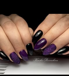 Purple Black And Silver Nails, Black And Purple Nails, Ongles Gel Violet, Unghie Sfumate, Purple Acrylic Nails, Purple Nail Designs, October Nails, Purple Nail, Cute Gel Nails