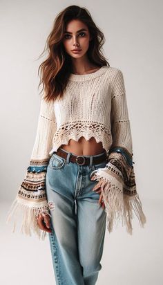 Bohemian Outfits Winter, Boho Fashion Winter, Knitted Outfit, Artistic Vibe, Cozy Oversized Sweaters, Sweater Outfits Fall, Poncho Shawl, Hippie Clothes