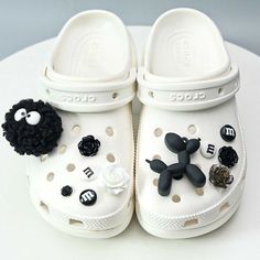 Crocs Diy, Charms For Crocs, White Crocs, Clogs Style, Clogs Shoes