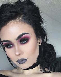 Rock Eyeshadow, Maquillage Goth, Witchy Makeup, Drag Make-up, Vampire Makeup, Halloween Eye Makeup, Halloween Eyes, Halloween Tattoo