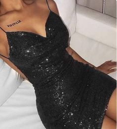 Sexy Bodycon V Neck Backless Black Sequin Short Black V-neck Mini Dress For Homecoming, Black Backless Mini Dress For Prom, Backless Black Mini Dress For Prom, Black Mini Dress With Spaghetti Straps For Homecoming, Look Disco, Black Sequin Shorts, Dresses Hoco, Tight Dress Outfit, Sequin Short