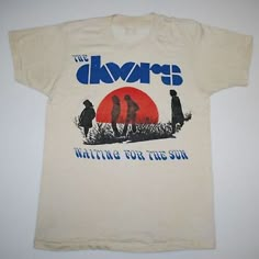 Vintage The Doors Waiting For The Sun Natural T shirt T Shirt EE169 | eBay Vintage Concert Tee, 70s T Shirts Vintage Tees, 70s Graphic Tees, Outfit Ideas Tshirt, Tshirt Design Ideas, Shirt Outfit Ideas