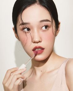 rohyoonseo on Instagram Beauty Commercial, Mood Tone, Fresh Makeup, Beauty Shoot, Model Face, Hair Images, Photo Makeup, Asian Makeup, Wedding Hair And Makeup