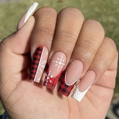 24 Reusable Press On Nails Reusable Color May Vary Due To Lighting Size One Size Condition New Reusable Comes With Mini Nail File And Glue Strips Red Christmas Sweater Nails, Unghie Sfumate, Unghie Nail Art, Plaid Nails, Cute Christmas Nails, Christmas Nails Acrylic, Coffin Nails Long, Festival Nails