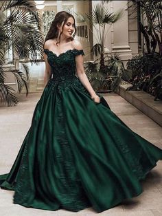 Dark Green Ball Gown, Shoulder Beads, Formal Evening Dresses Long, Ball Gown Quinceanera Dresses, Green Ball Gown, Long Party Gowns, Dresses Off Shoulder, Lace Prom Dress, Dress Aesthetic