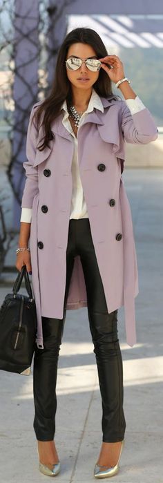 45 Fall Looks I'm Loving {The Weekly Round UP} | This Silly Girl's LifeThis Silly Girl's Life Purple Stuff, Mode Tips, Purple Coat, Coat Outfit, Casual Styles, Cooler Look, Slouchy Beanie, Burberry London, Inspiration Mode