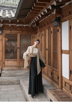 Gaun Koktail, Elegant Dresses Classy, Woman Suit Fashion, Hijab Fashion Inspiration, Fashion Mistakes, Modest Fashion Outfits, Kpop Fashion Outfits, 10 Pounds, Fancy Outfits