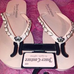 Brand New Juicy Couture Pink Flip Flops Light Pink With Chain And Crown Details Pink Flip Flops, Juicy Couture Shoes, Couture Shoes, Shoes Brand, Y2k Fashion, Flip Flop Sandals, Shoe Brands, Juicy Couture, Flip Flops