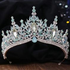 Tiaras And Crowns Princesses, Veil Attachment, Tiara Aesthetic, Wedding Veil Blusher, Crown Veil, Bridal Crown Crystal, Baroque Crown, Crowns And Tiaras, Crown Hair Accessories