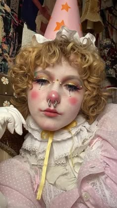 Love Clown, Clown Makeup Looks, Clown Halloween Costumes, Pierrot Clown, Vampire Bride, Halloween Clown