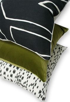 Graffito Onyx & Cream Custom Designer Pillow detailed view | Arianna Belle Bed Pillow Arrangement, Pillow Cover Pattern, Cream Pillows, Sofa Pillows Arrangement, Bantal Sofa, Custom Pillow Covers, Trendy Living Rooms, Living Room Green