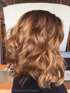 Hottest Caramel Hair Color Shades - Hairstyles for Long Hair Honey Brown Hair, Hair Color Caramel, Caramel Blonde, Caramel Hair, Beautiful Hair Color, Pinterest Hair, Hair Color Highlights, Brown Blonde Hair