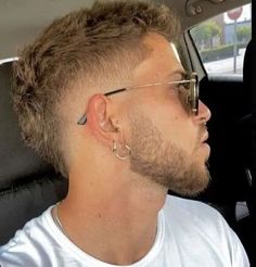 Top 20 Burst Fade Haircuts For Men To Try This Season Haircut Edgar, Haircut Mullet, Haircut Back, Short Fade Haircut, Mohawk Hairstyles Men