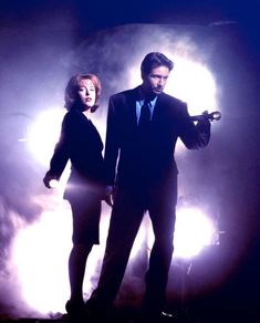 Mulder And Scully, Sci Fi Tv Series, Sci Fi Tv, Film Art