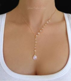 Necklaces Ideas, Horn Pendant Necklace, Gemstone Pendant Jewelry, Rainbow Moonstone Necklace, June Birthstone Jewelry, Gold Diamond Necklace, Moonstone Necklace, Diy Schmuck, Crystal Necklace Pendant