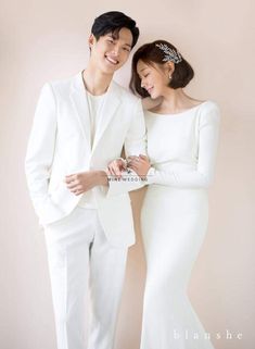 Asian Couple, Korean Wedding Photography, Mother Wedding, Boda Mexicana, Korean Wedding, Groom Looks, Wedding Photography Tips, Fun Wedding Photography, Prewedding Photography