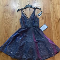 Absolutely Gorgeous Cocktail Dress! Iridescent On A Black Background You Literally Sparkle As You Walk! Tones Of Pink And Purple Hit The Light. Perfect For Homecoming, Junior Prom, Bat Mitzvah Or Wedding! Never Worn! Red Prom Dress Sparkly, Sparkly Hoco Dress, Purple Mermaid Dress, Red Satin Gown, Navy Evening Gown, School Formal Dresses, Black Sparkle Dress, Long Black Evening Dress, Iridescent Dress