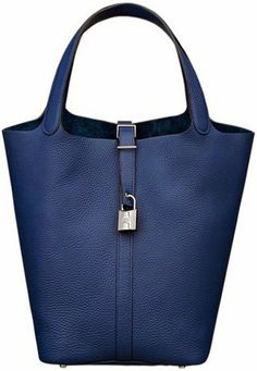 Hermés 2014 #fashionbags Sacs Tote Bags, Navy Bag, Beautiful Handbags, Purse Accessories, Boot Bag, Handbag Shoes