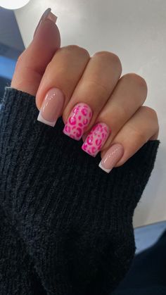 Made by alaska.nailzz Cute Nail Designs Square Shape, Pics To Show Off Nails, Funky Nails Square, J On Nails, Ongles Nail Art, Vacation Nails Square, Alaska Nails, Cute Square Nails, Nail Designs Pink