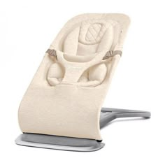 L'Ergobaby Evolve est un transat évolutif 3 en 1. Tout d'abord, petit nid douillet pour nouveau-né, il se fera transat pour bébé. Plus tard, il servira de chaise pour votre bambin. C'est un équipement de qualité, ergonomique et robuste. Son tissu soyeux est respirant et relaxant.    Dès la naissance (adapté aux prématurés)    De 2,5 à 13,2 kg    Insert nouveau-né    Ergonomique et évolutif     Tissu doux et confortable    Pliable et léger    Labellisé AGR    Garantie 10 ans    Modèle : Ergobaby Newborn Lounger, Toddler Chair, Real Parents, Baby Equipment, Baby Bouncer, Kids Gear, Baby List, Comfort And Joy, Onesies