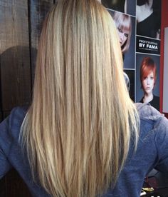 Blonde Long Hair With Layers Straight, Blonde V Haircut, Layers Haircut For Medium Hair Straight, Haircut Ideas For Long Hair Layers Straight, V Haircut Medium Hair, Blonde Haircuts Straight Hair, Long Haircut From Back, V Haircut Women