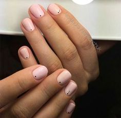 Short Nails With Dots And Lines, Geometric Short Nails, Dot Manicure Ideas, Short Nails With Dots, Short Nails Dots, Dots Manicure, Dot Manicure, Lines Nails, Rose Gold Nails Glitter